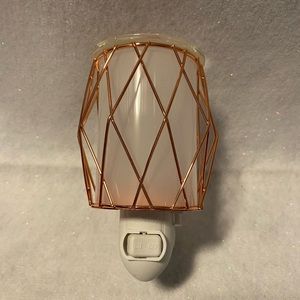 Scentsy Wire You Blushing warmer